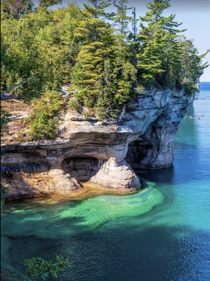 Pictured Rocks cliffs above turquoise Lake Superior water